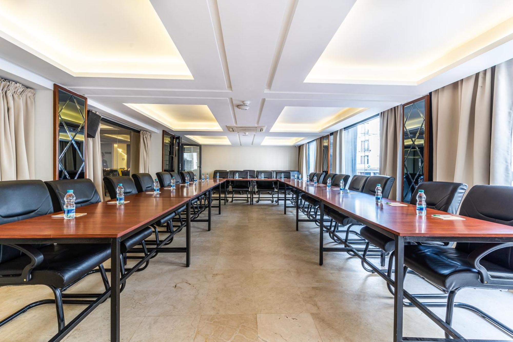 One Hotel Καζαμπλάνκα Εξωτερικό φωτογραφία The meeting room of the African Union