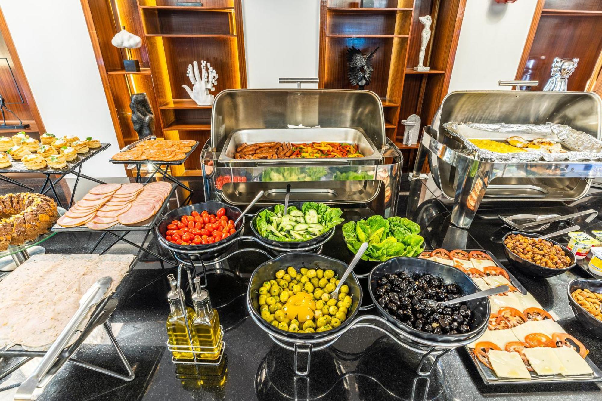 One Hotel Καζαμπλάνκα Εξωτερικό φωτογραφία A salad bar