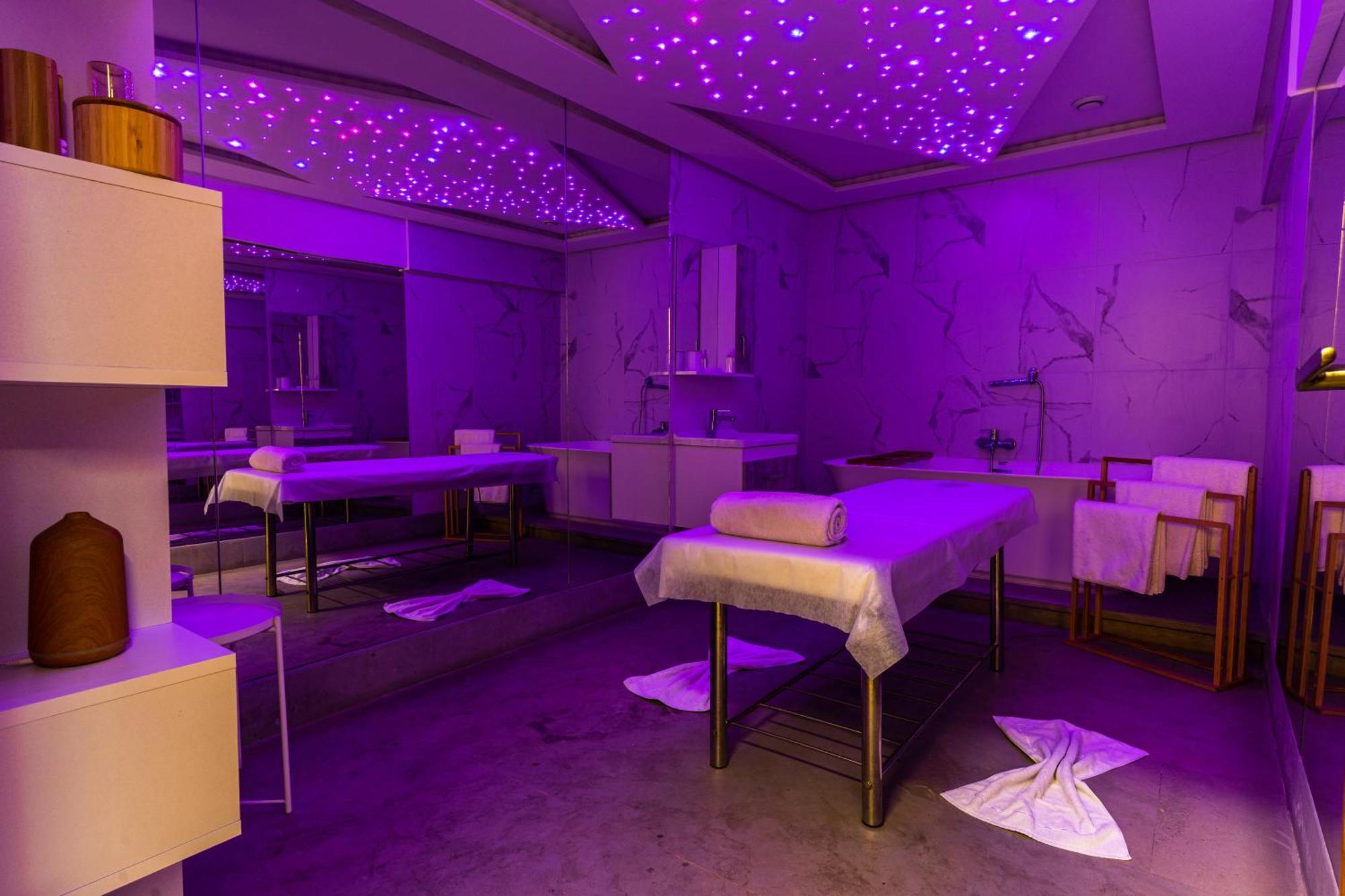 One Hotel Καζαμπλάνκα Εξωτερικό φωτογραφία A massage parlour in Hong Kong